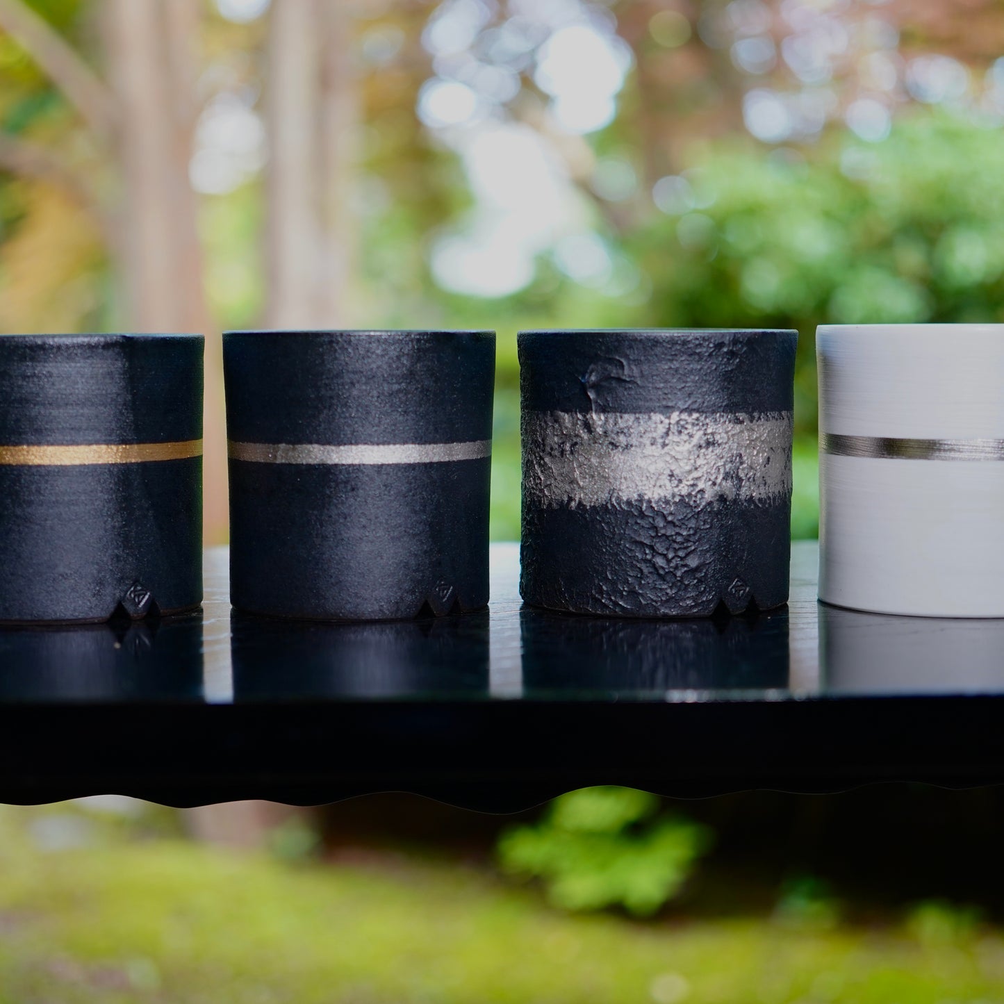 高見澤 匠 "黒磁/金彩" ポット